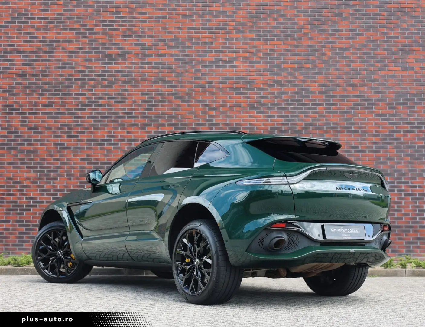 ASTON MARTIN DBX 4.0 V8   Pano - Scheckheft