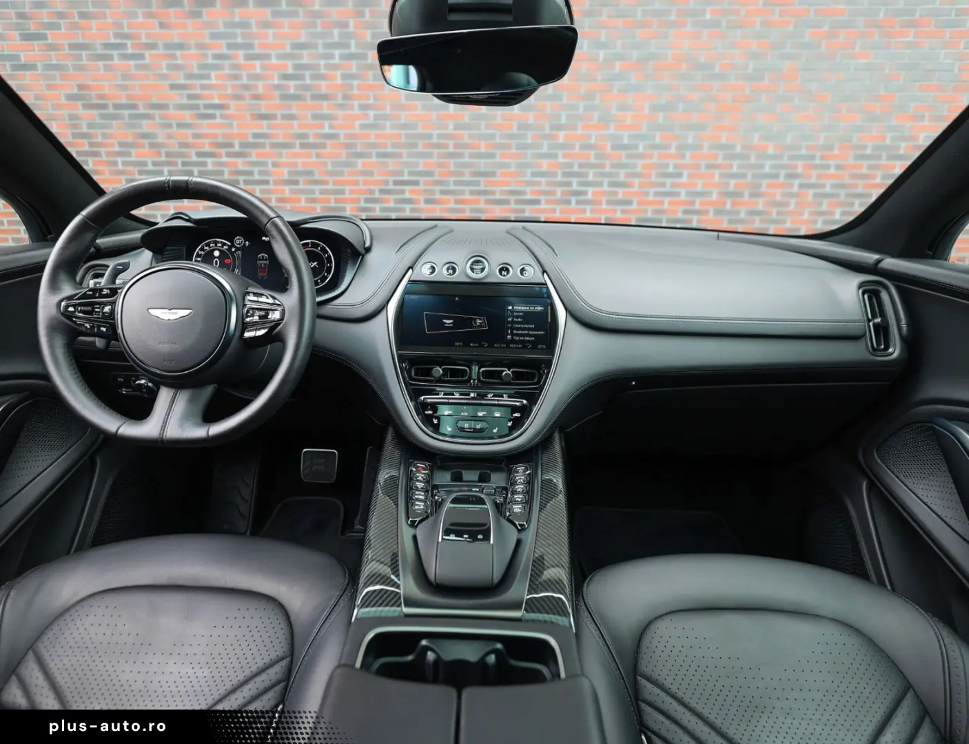 ASTON MARTIN DBX 4.0 V8   Pano - Scheckheft