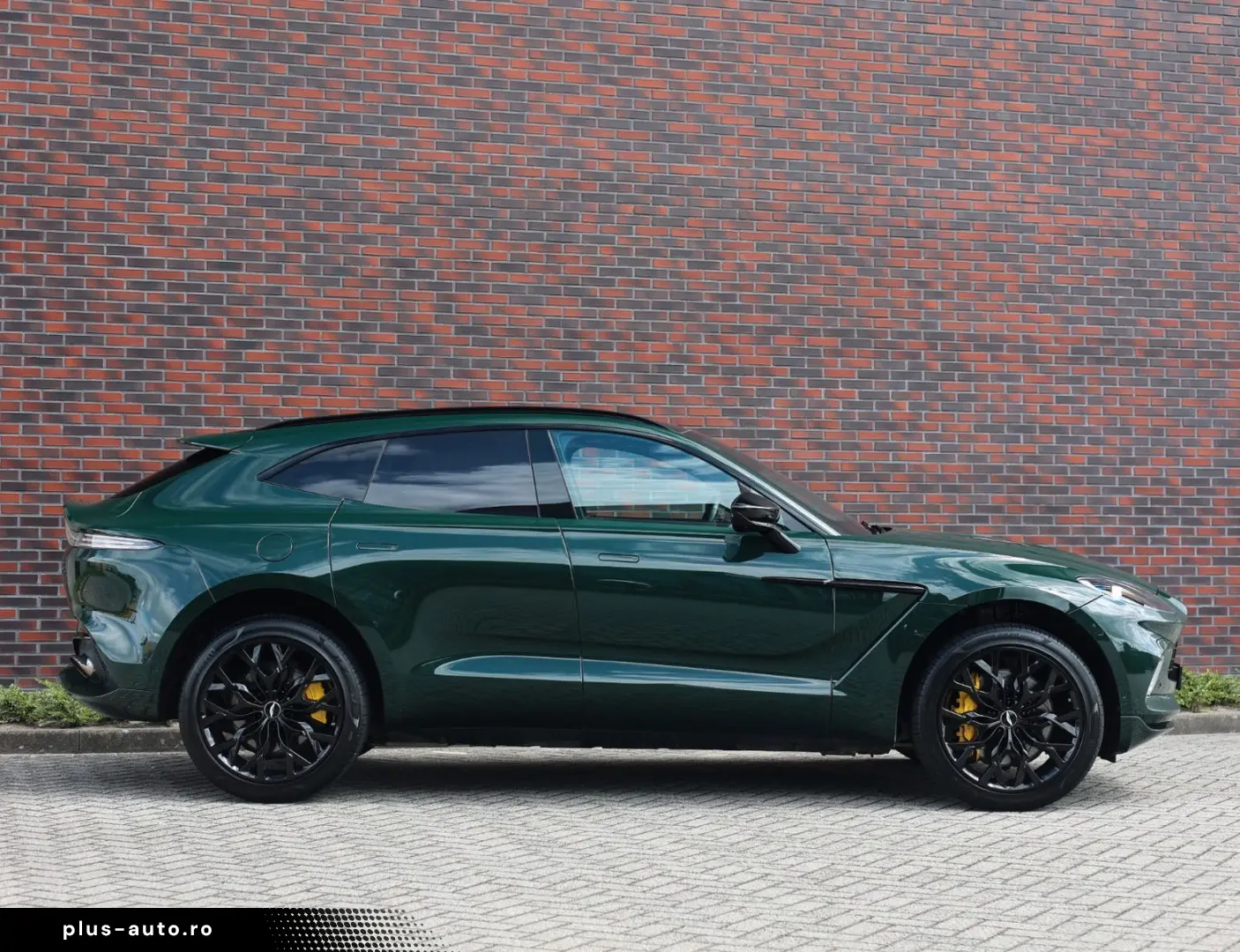 ASTON MARTIN DBX 4.0 V8   Pano - Scheckheft