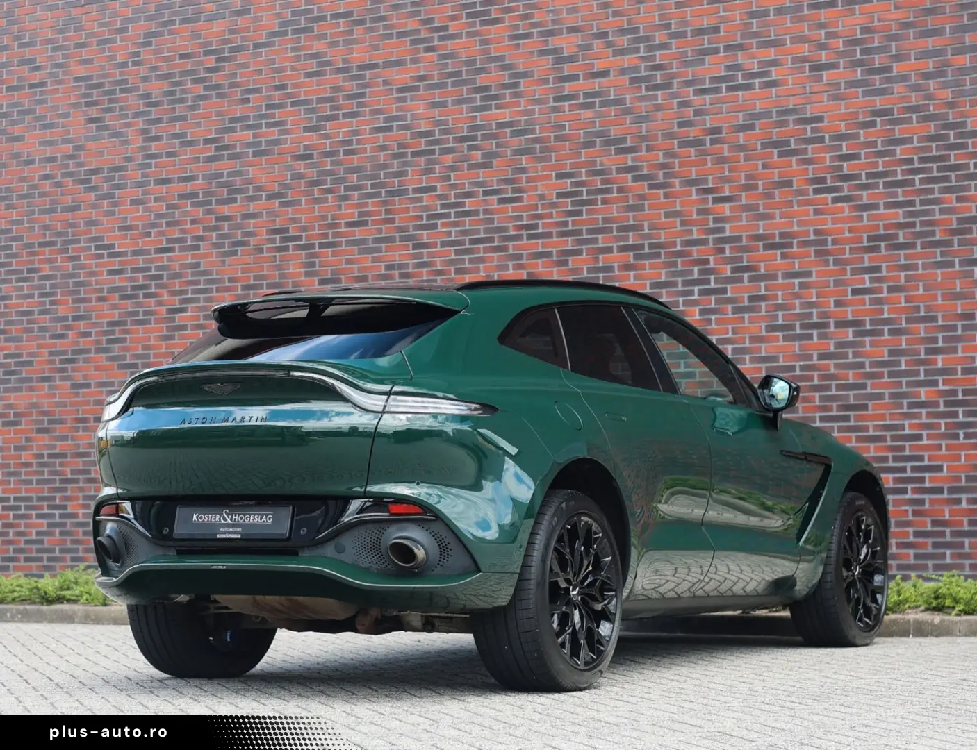 ASTON MARTIN DBX 4.0 V8   Pano - Scheckheft
