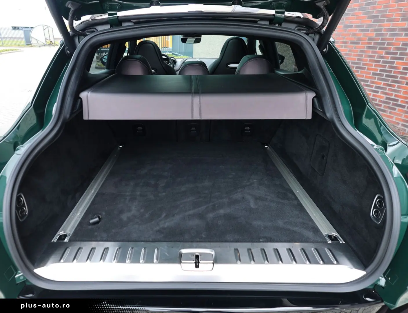 ASTON MARTIN DBX 4.0 V8   Pano - Scheckheft
