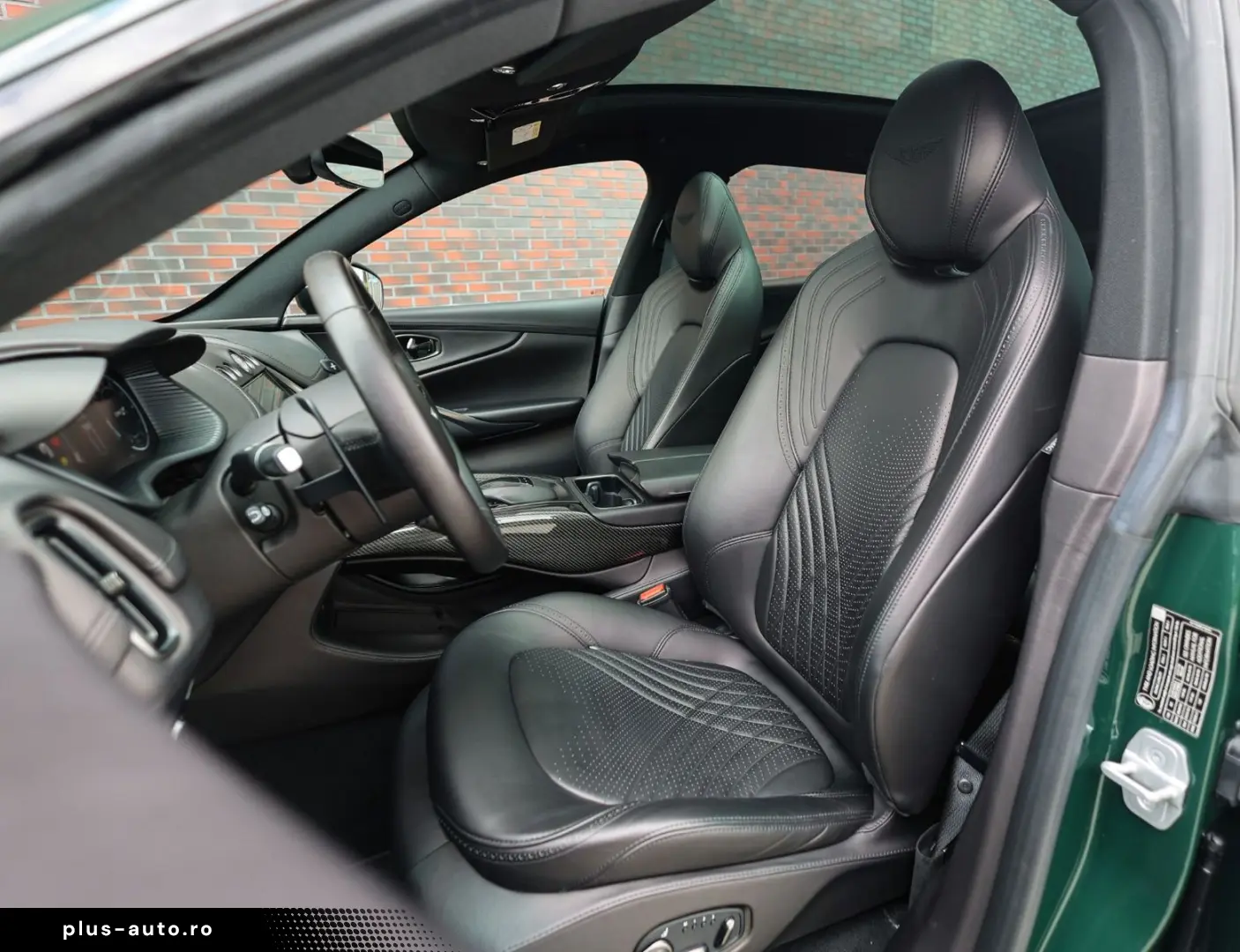 ASTON MARTIN DBX 4.0 V8   Pano - Scheckheft
