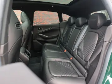 ASTON MARTIN DBX 4.0 V8   Pano - Scheckheft
