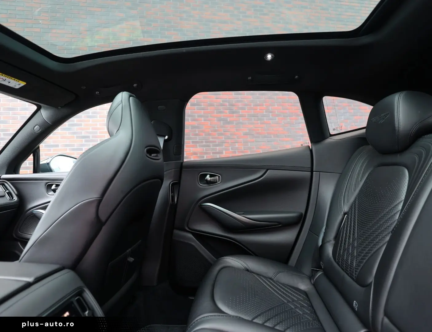 ASTON MARTIN DBX 4.0 V8   Pano - Scheckheft