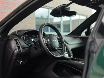 ASTON MARTIN DBX 4.0 V8   Pano - Scheckheft