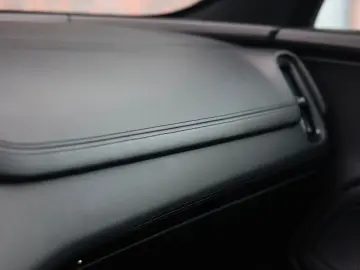 ASTON MARTIN DBX 4.0 V8   Pano - Scheckheft