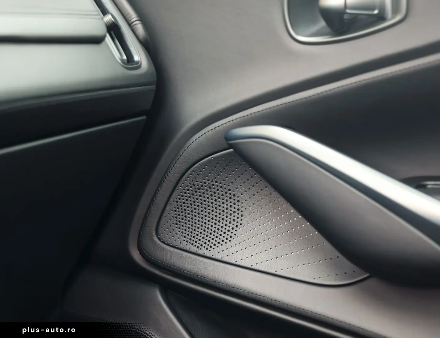 ASTON MARTIN DBX 4.0 V8   Pano - Scheckheft
