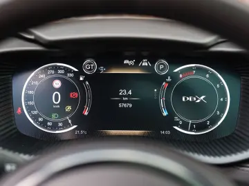 ASTON MARTIN DBX 4.0 V8   Pano - Scheckheft