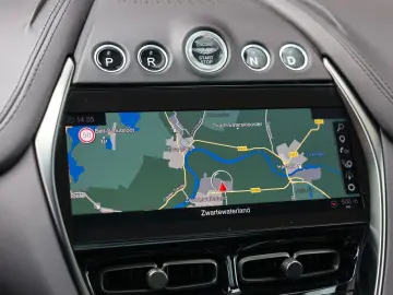 ASTON MARTIN DBX 4.0 V8   Pano - Scheckheft