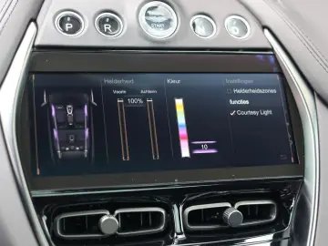 ASTON MARTIN DBX 4.0 V8   Pano - Scheckheft