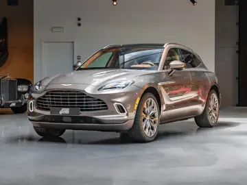 ASTON MARTIN DBX 4.0 V8