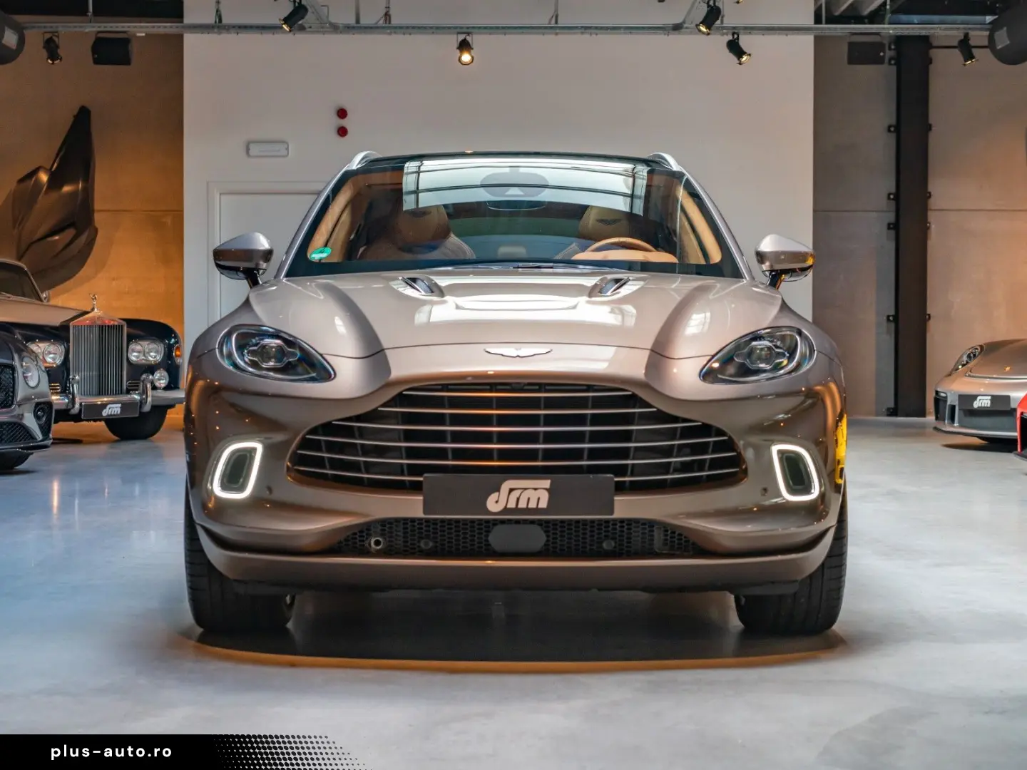 ASTON MARTIN DBX 4.0 V8