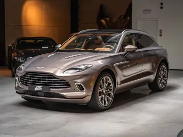 ASTON MARTIN DBX 4.0 V8