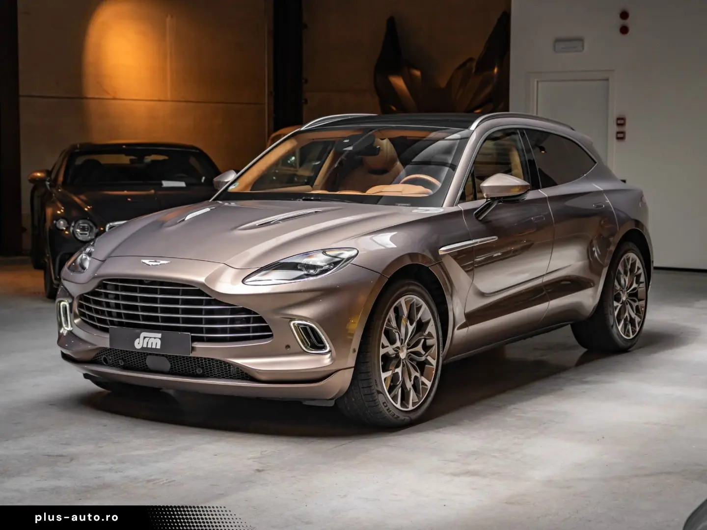 ASTON MARTIN DBX 4.0 V8