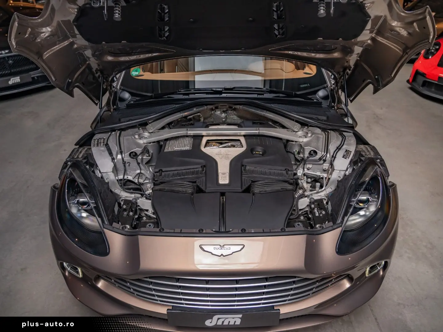 ASTON MARTIN DBX 4.0 V8