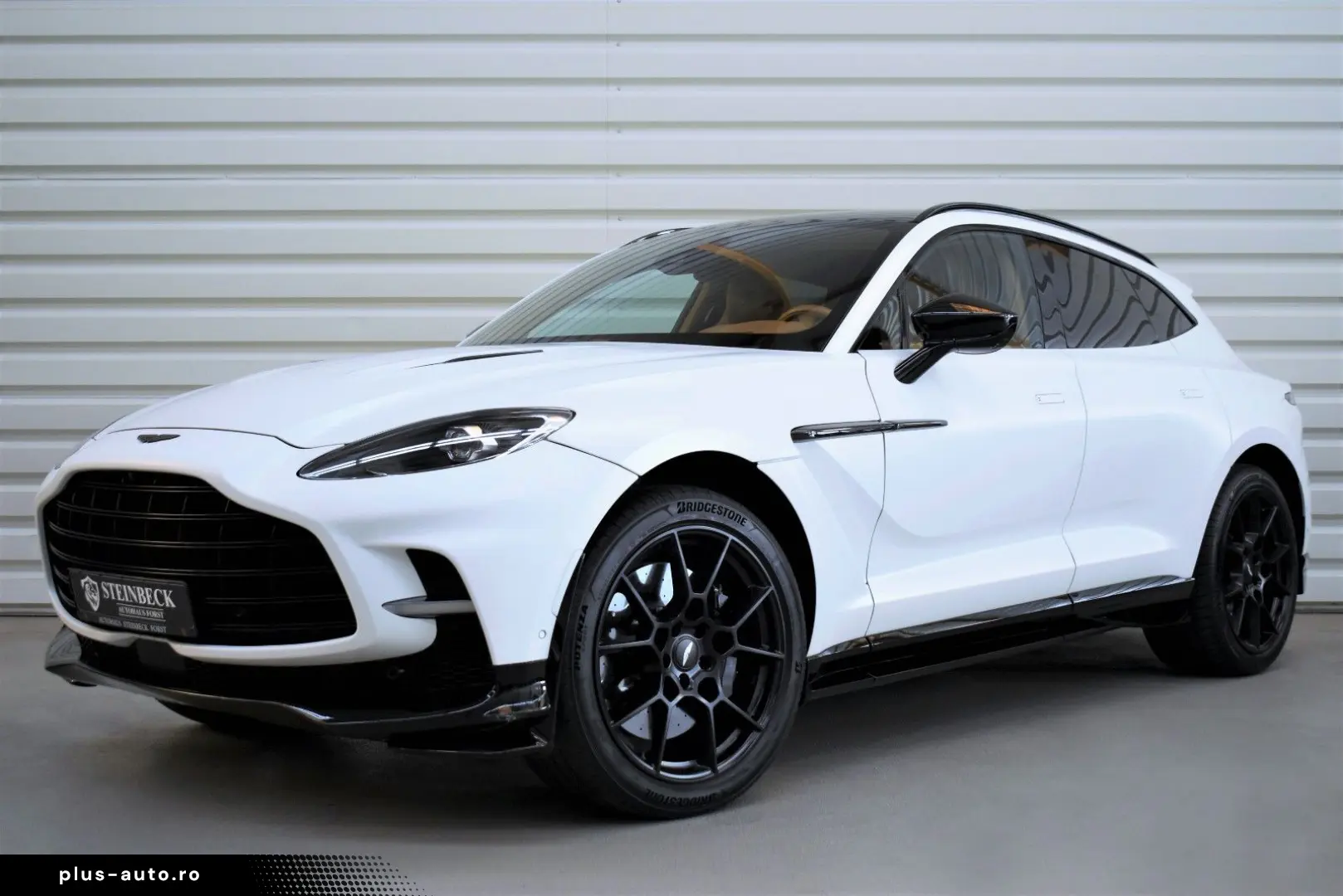 ASTON MARTIN DBX 4.0 V8 DBX707 Keramik Carbon Panorama