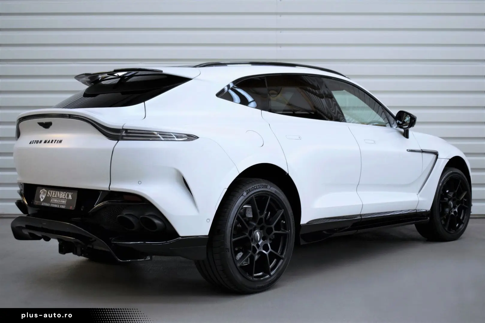 ASTON MARTIN DBX 4.0 V8 DBX707 Keramik Carbon Panorama
