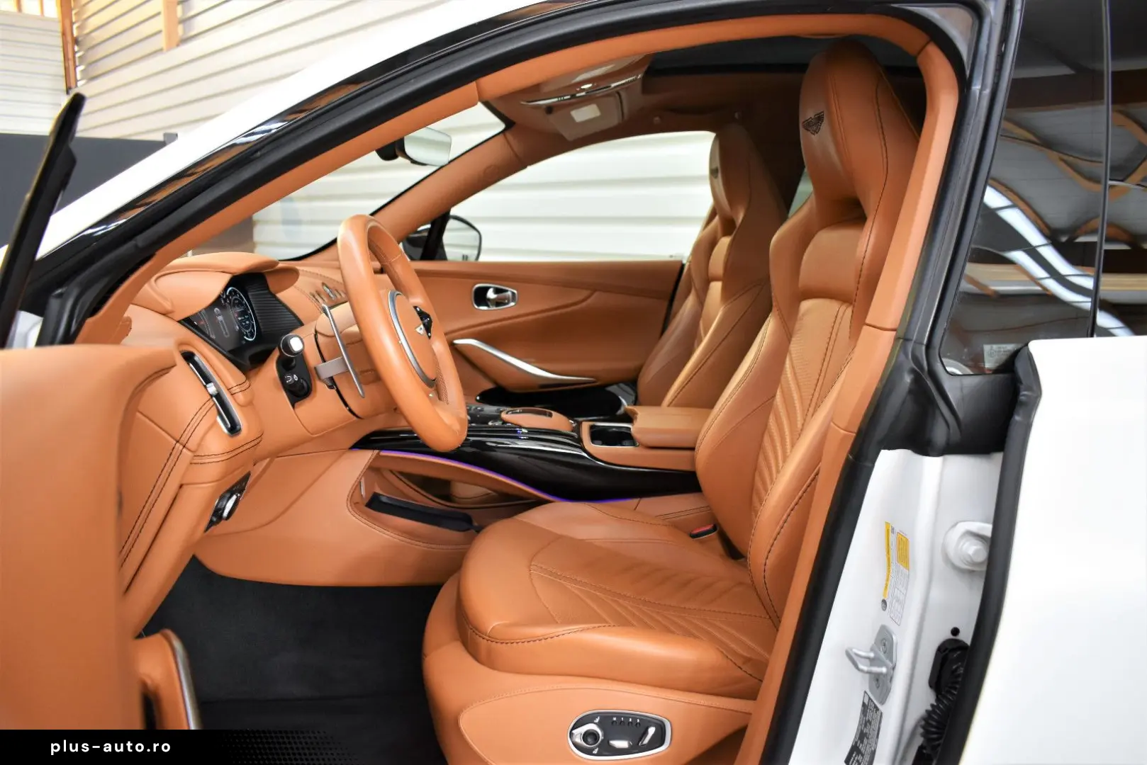 ASTON MARTIN DBX 4.0 V8 DBX707 Keramik Carbon Panorama