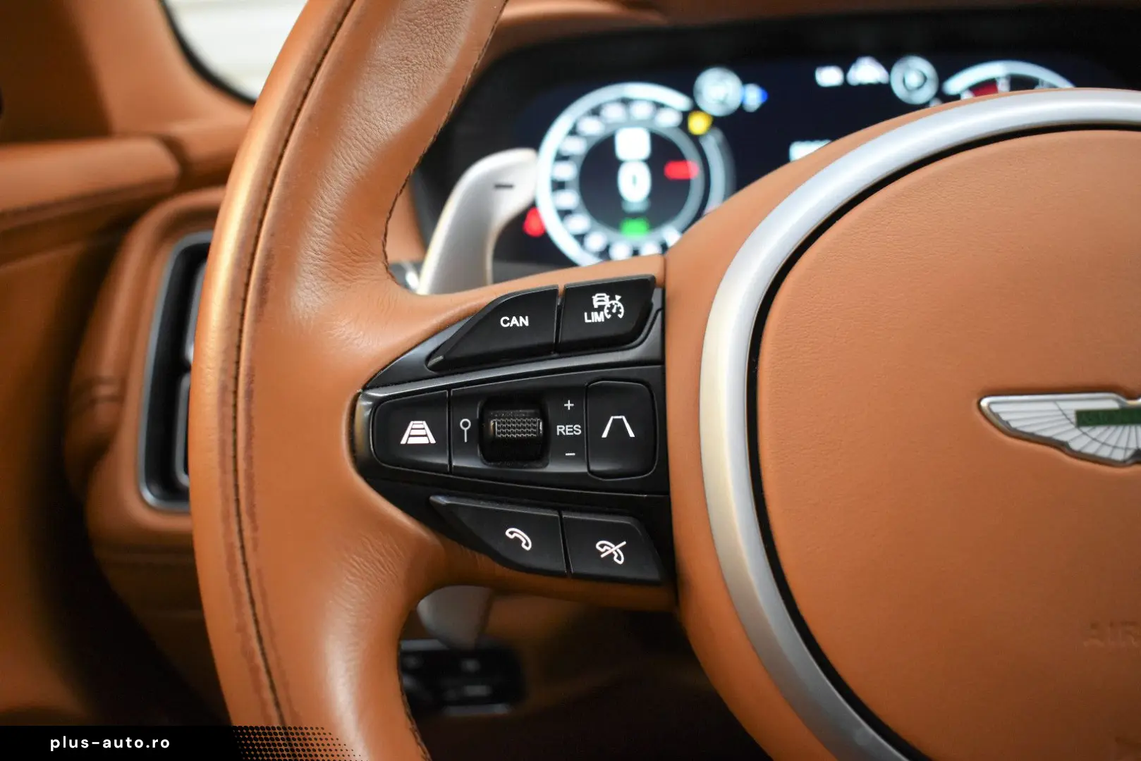 ASTON MARTIN DBX 4.0 V8 DBX707 Keramik Carbon Panorama