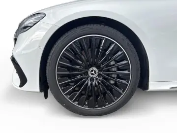 MERCEDES-BENZ E 450 d 4MATIC AMG Adv  Night Pano Superscreen