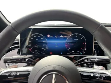 MERCEDES-BENZ E 450 d 4MATIC AMG Adv  Night Pano Superscreen