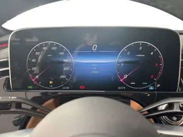 MERCEDES-BENZ E 200 d Limousine AMG PANO SUPER 360 BURM ACC