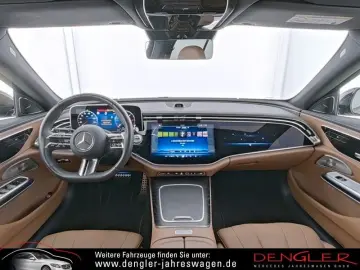 MERCEDES-BENZ E 220 d PANO SUPERSCREEN INT-BRAUN AMG