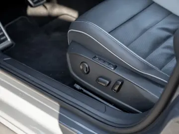 VW Golf VIII 1.5 eHybrid GTE 1.5 TSI eHybrid 200 kW