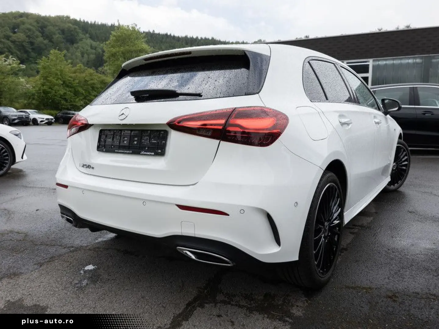 MERCEDES-BENZ A 250 e AMG-Sport Pano Burm AHK Night &hellip;