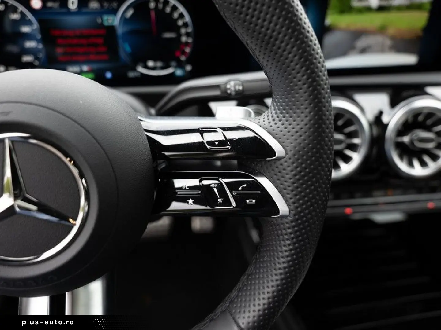 MERCEDES-BENZ A 250 e AMG-Sport Pano Burm AHK Night &hellip;