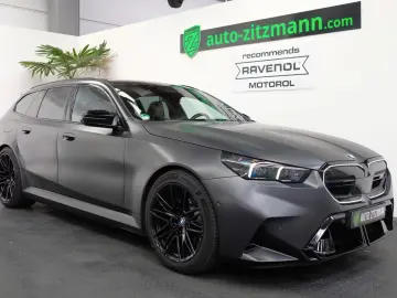 BMW M5 Touring CARBON GLOW B&W DRIVER MATT