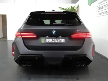 BMW M5 Touring CARBON GLOW B&W DRIVER MATT