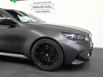 BMW M5 Touring CARBON GLOW B&W DRIVER MATT
