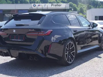BMW M5 Touring Ultimate Package Carbon