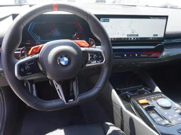 BMW M5 Touring Ultimate Package Carbon