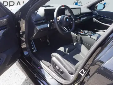BMW M5 Touring Ultimate Package Carbon