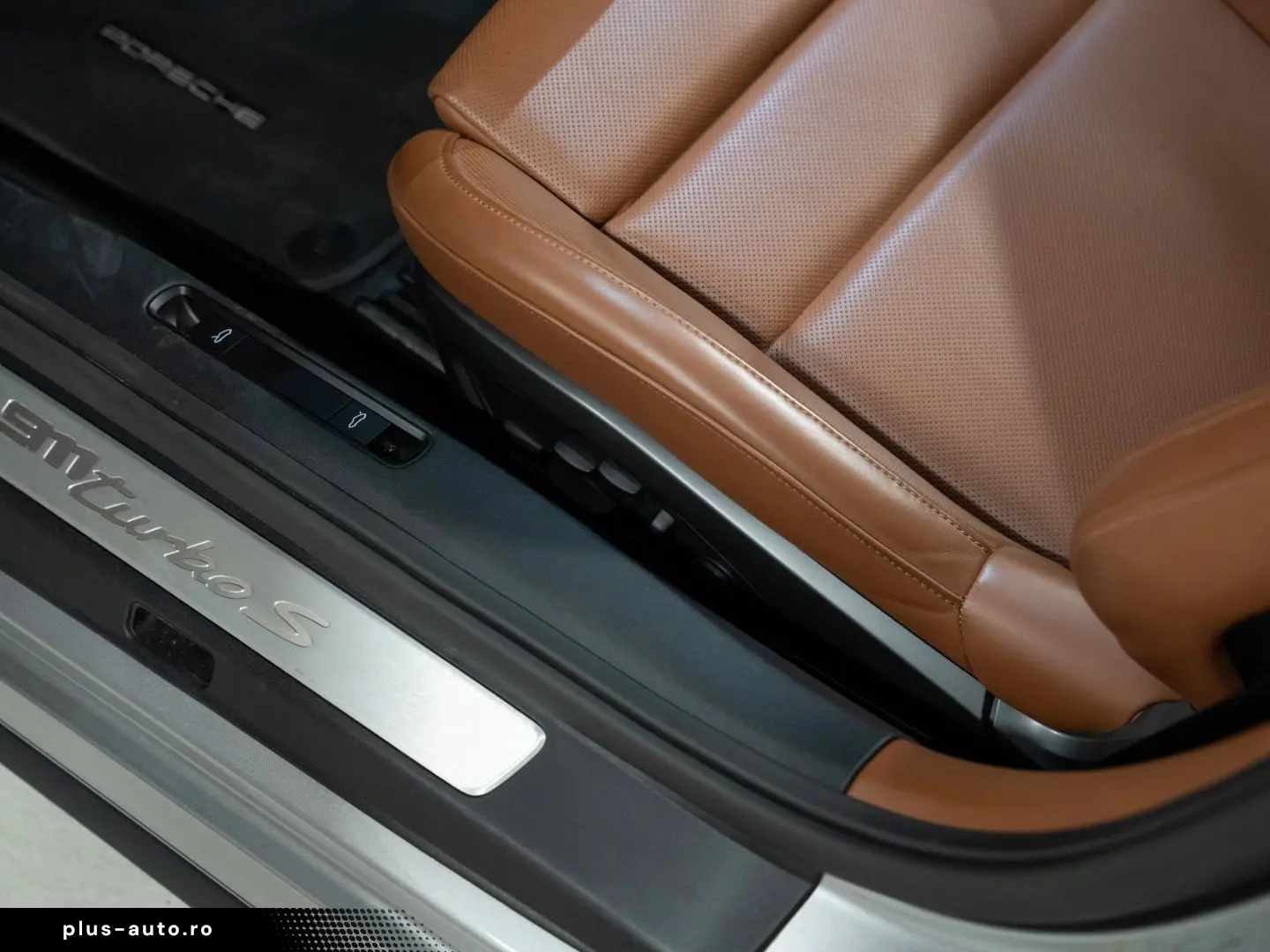 PORSCHE 992 992.1 911 Turbo S Cabriolet Burmester PCCB