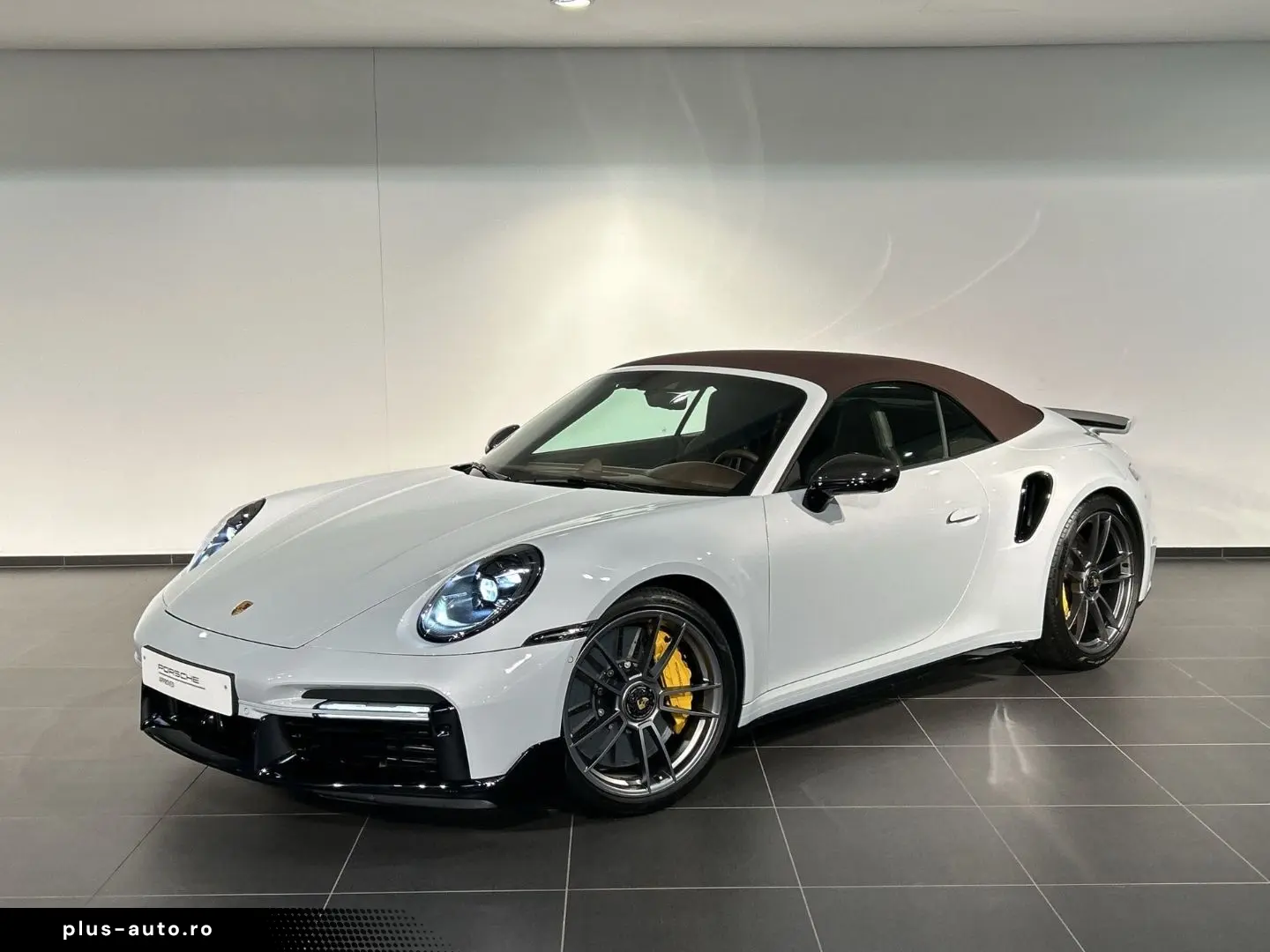 PORSCHE 992 911 Turbo S Cabriolet Burmester Nachtsicht