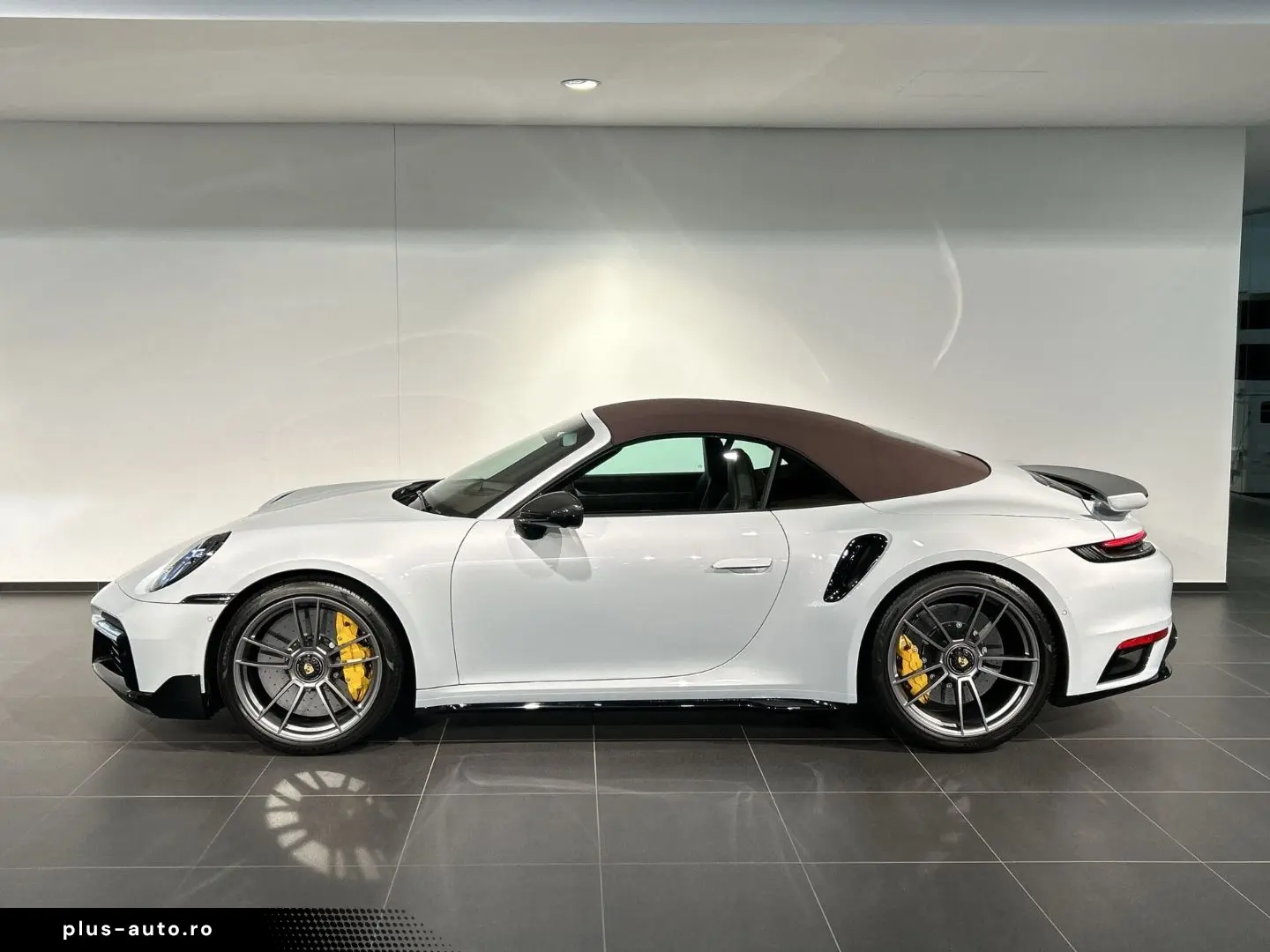 PORSCHE 992 911 Turbo S Cabriolet Burmester Nachtsicht