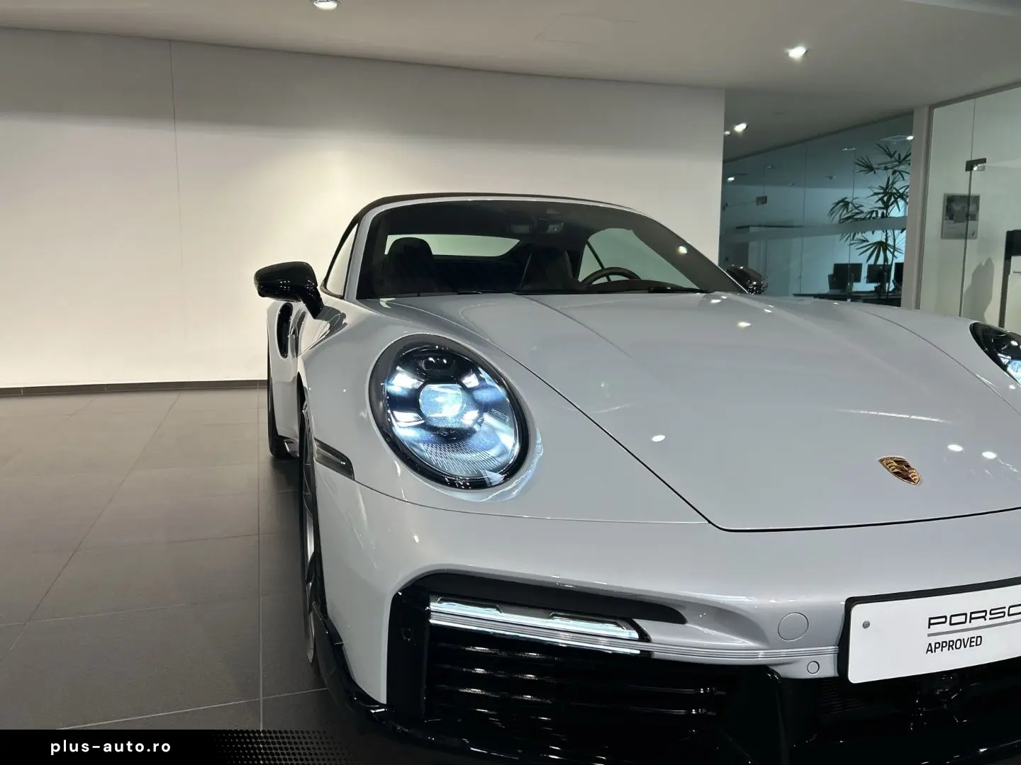 PORSCHE 992 911 Turbo S Cabriolet Burmester Nachtsicht