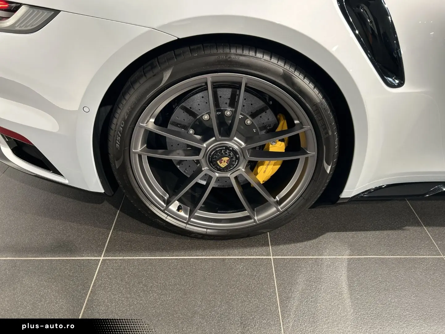 PORSCHE 992 911 Turbo S Cabriolet Burmester Nachtsicht