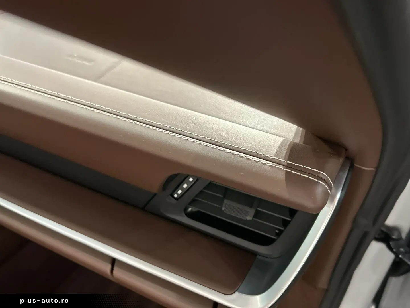 PORSCHE 992 911 Turbo S Cabriolet Burmester Nachtsicht