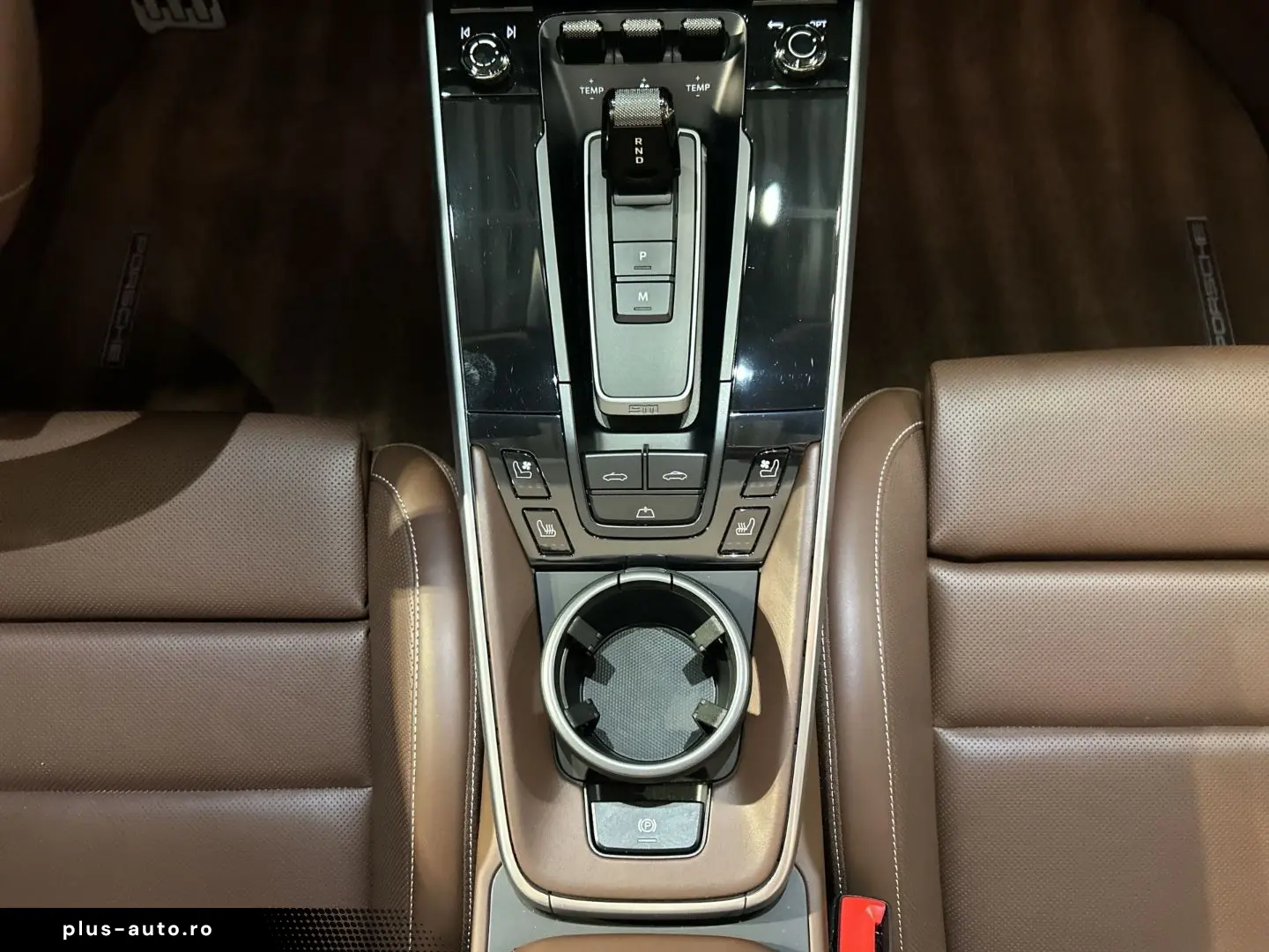 PORSCHE 992 911 Turbo S Cabriolet Burmester Nachtsicht