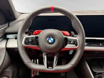 BMW M5 Touring   B&W