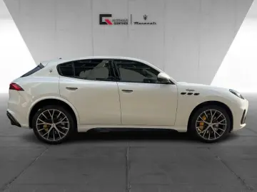 MASERATI Grecale TROFEO Garantie bis 03 2030