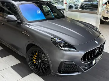 MASERATI Grecale Trofeo Pano HuD SitzKlima Sonus ACC 360