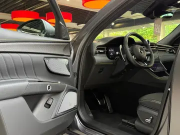 MASERATI Grecale Trofeo Pano HuD SitzKlima Sonus ACC 360
