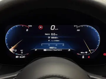 MASERATI Grecale Trofeo Pano HuD SitzKlima Sonus ACC 360