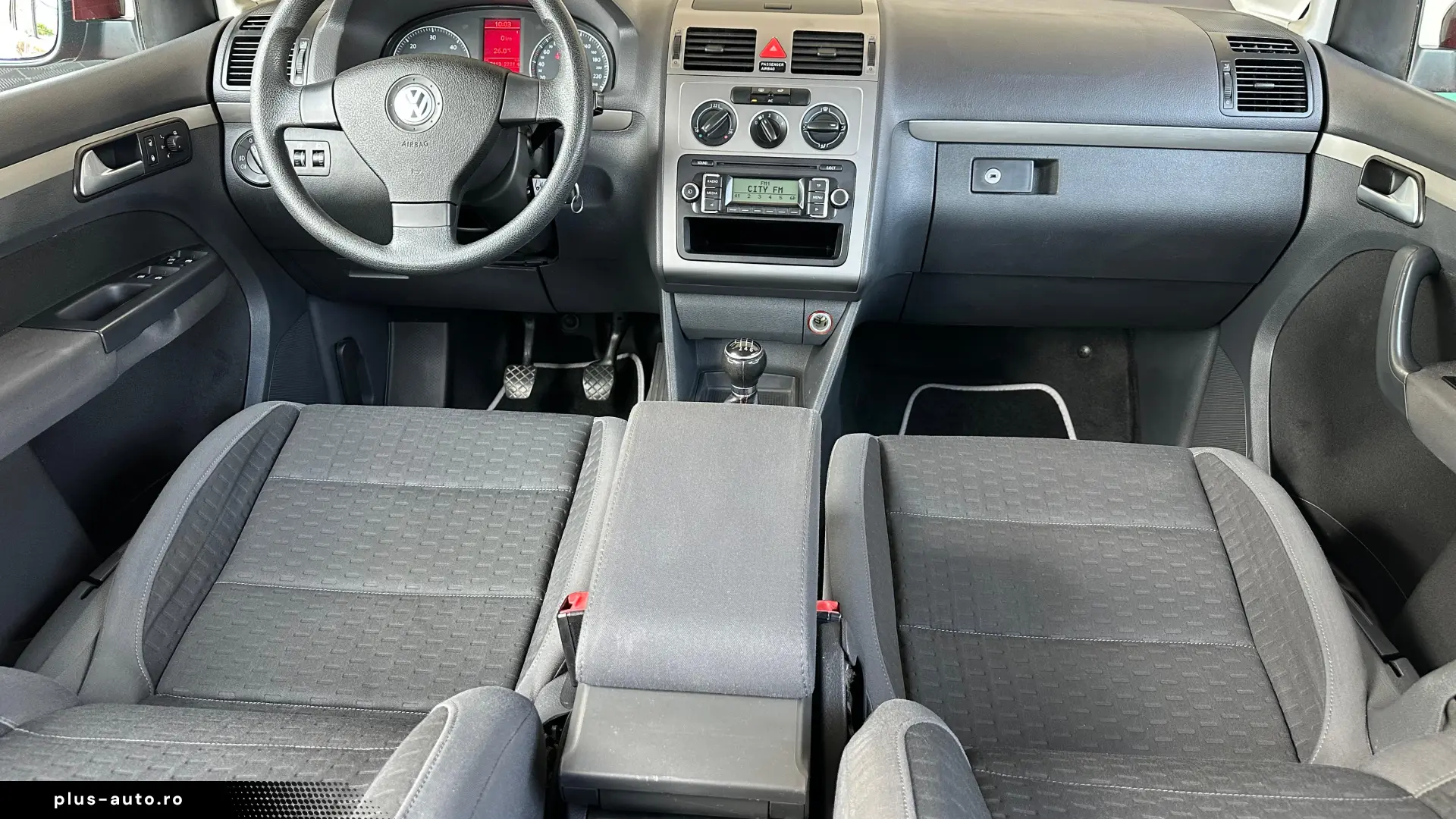 Volkswagen Touran 1.9 Diesel 105 CP An 2010