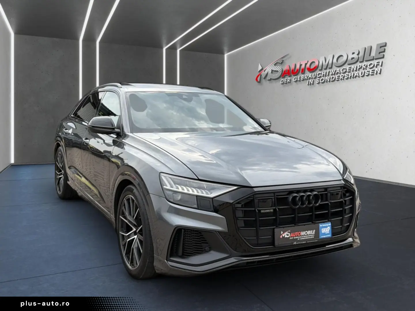 AUDI Q8 55 TFSI quattro Sline MATRIX PANO B&O AHK HUD
